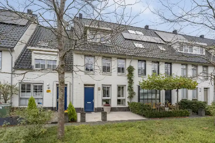 Terraced house for sale: Duivenvoorde 29, Kastelenbuurt Amstelveen