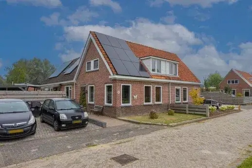 Twee-onder-één-kap te koop: Dwarsstraat 6, Finsterwolde Hardenberg Finsterwolde