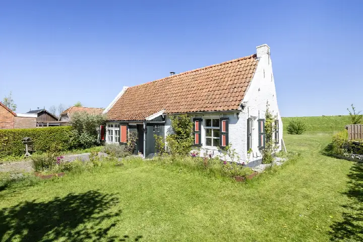 Vrijstaande woning te koop: Eastein 22, Paesens Peazens