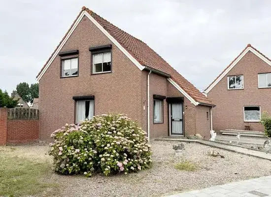 Vrijstaande woning te koop: Edvard Griegstraat 6, Fijnaart Fijnaart