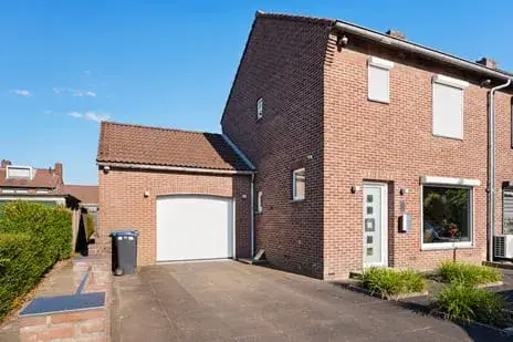 Hoekwoning te koop: Eekhoornstraat 10, Heksenberg Heerlen