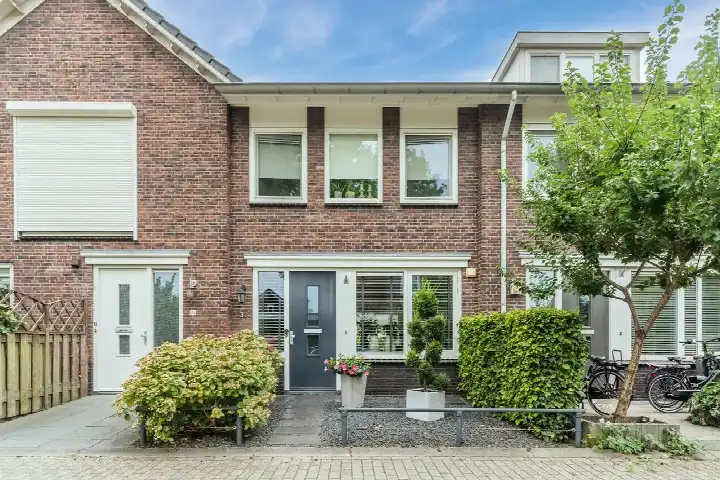 Terraced house for sale: Eekhoornstraat 30, Goilberdingen West Culemborg
