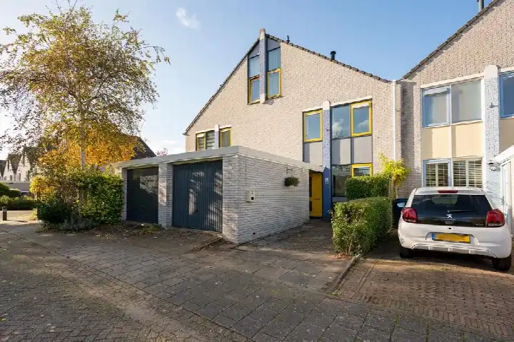 Home for rent: Eelerbergstraat, Landgoederenbuurt Zuid en West Almere