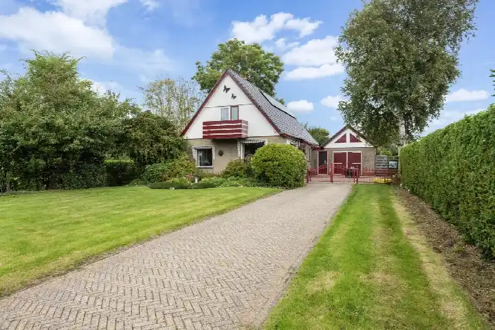 Vrijstaande woning te koop: Eelke Meinertswei 29A, Westergeest Westergeast