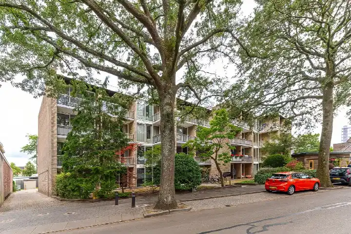 Apartment for sale: Eemnesserweg 7A17, Electrobuurt Hilversum