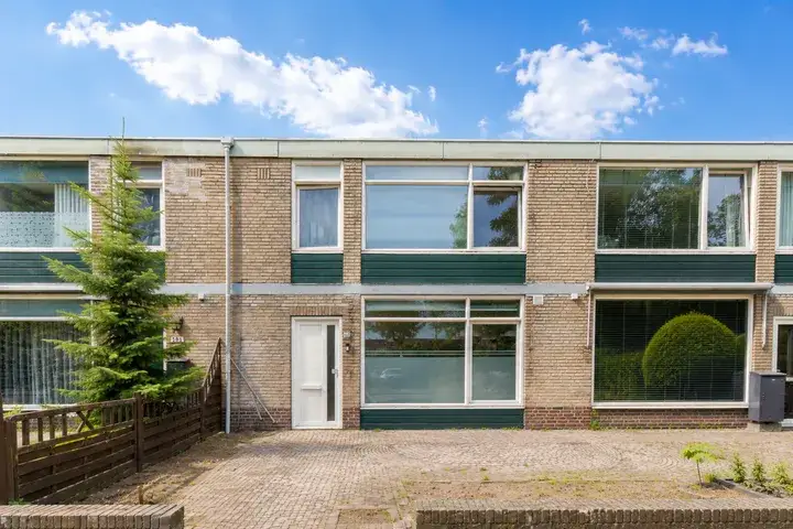 Terraced house for sale: Eemstraat 87, Rivierenkwartier Apeldoorn