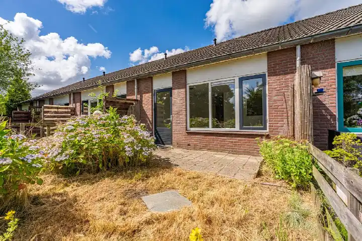 Tussenwoning te koop: Eendenkooi 7, Vogelbuurt Delfzijl