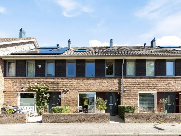 Tussenwoning te koop: Eendenplas 14, Haarwijk Oost Gorinchem