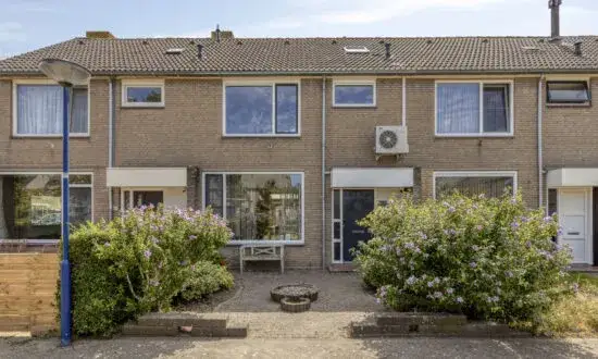 Terraced house for sale: Eendrachtstraat 42, Poortambacht Zierikzee