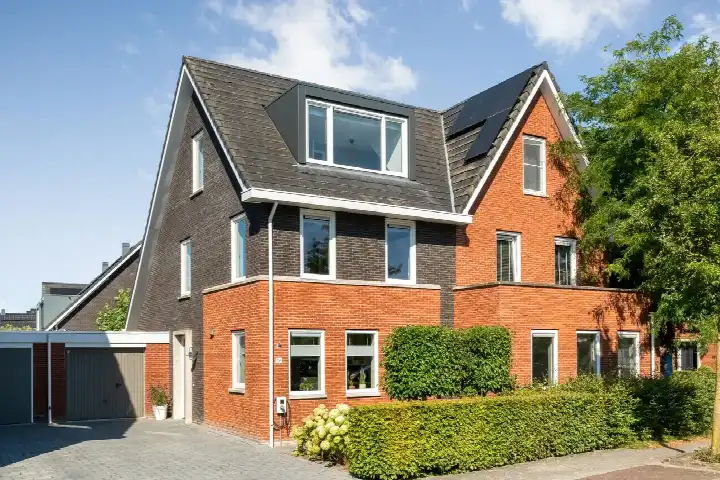 Corner house for sale: Eerdelaan 19, Werkeren Zwolle