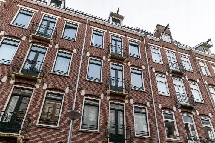Apartment for sale: Eerste Atjehstraat 128-2, Timorpleinbuurt-Zuid Amsterdam
