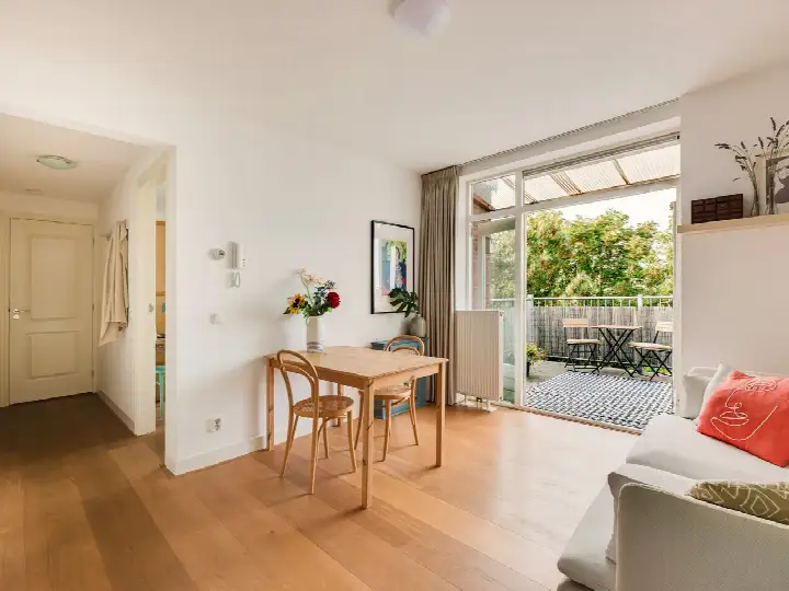 Studio te koop: Eerste Atjehstraat 75L, Timorpleinbuurt-Zuid Amsterdam