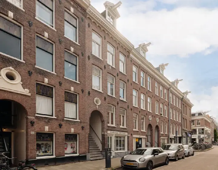 Apartment for sale: Eerste Jan Steenstraat 90-1, Sarphatiparkbuurt Amsterdam