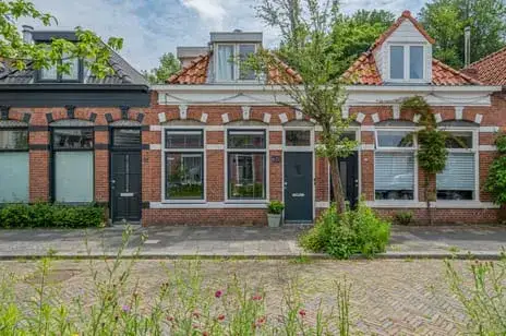 Tussenwoning te koop: Eerste Spoorstraat 4, Kostverloren Groningen