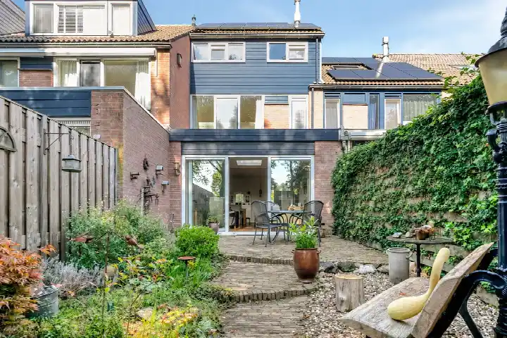 Terraced house for sale: Eeshof 6, De Hoven Ede
