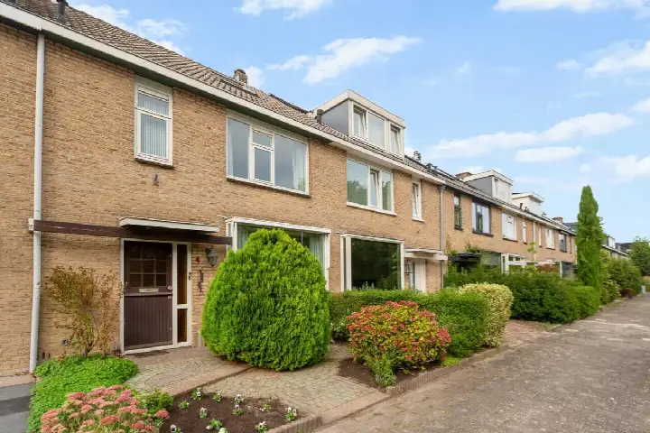Terraced house for sale: Egelantierstraat 4, Badhoevedorp Antoniushoeve Badhoevedorp