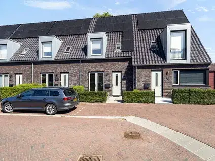 Terraced house for sale: Eikenhorst 18, Julianadorp-Oost Julianadorp