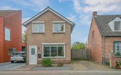 Twee-onder-één-kap te koop: Eikenlaan 75, Kern Koewacht Koewacht
