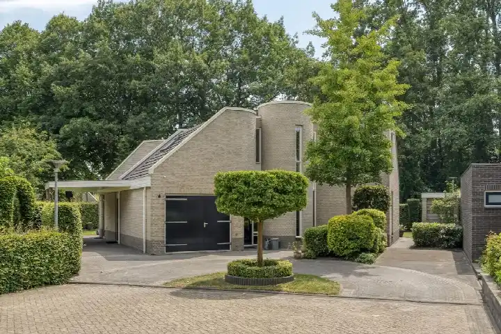 Vrijstaande woning te koop: Eikepage 7, Vlinderbuurt Meppel