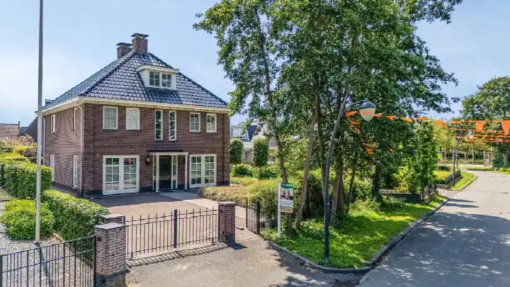 Detached house for sale: Eindweg 6, Hoekveen e.o. Hooglanderveen
