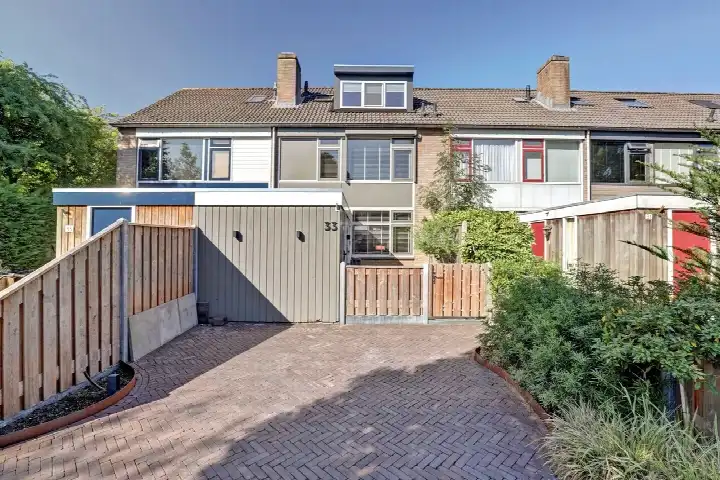 Tussenwoning te koop: Eisenhowerlaan 33, Vrijheidsbuurt Delft