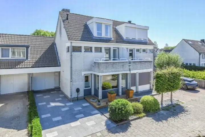 Tussenwoning te koop: Elbe 25, Meerwijk Uithoorn