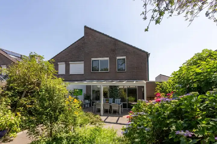 Tussenwoning te koop: Elbeplantsoen 9, Brouwhuis-Oost Helmond