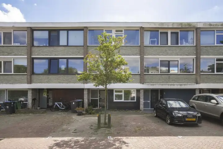 Tussenwoning te koop: Eline Verestraat 7, Boekenbuurt Amstelveen