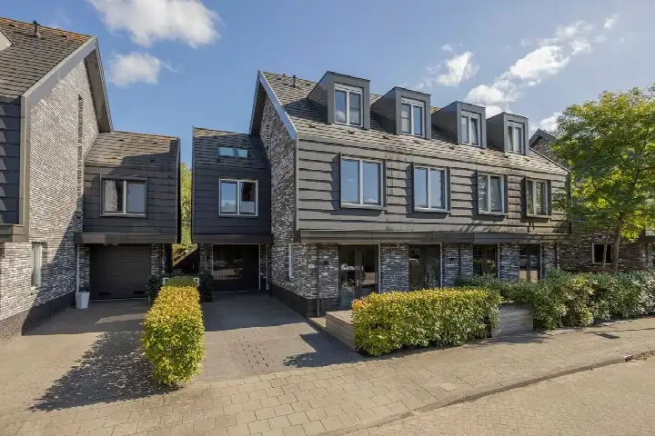 Twee-onder-één-kap te koop: Elisa van Calcarstraat 36C, Hoofddorp Toolenburg Oost Hoofddorp