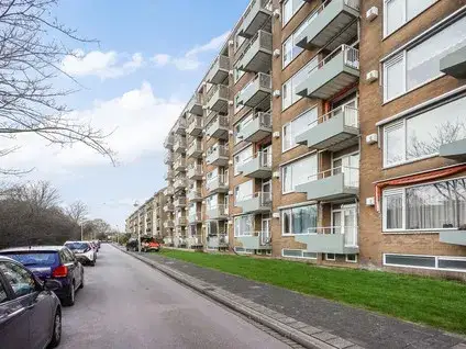 Studio for sale: Elisabeth Brugsmaweg 1-302, Bohemen en Meer en Bos 'S-Gravenhage