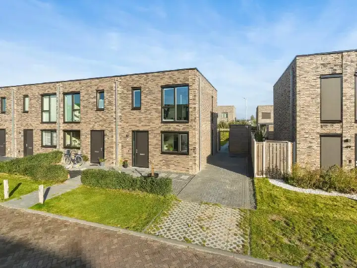 Hoekwoning te koop: Elizabeth Anscombestraat 47, Oosterwold Zuid Almere