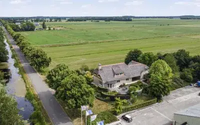 Vrijstaande woning te koop: Elleboogsvaart 13A, Haulerwijk-Buitengebied Haulerwijk