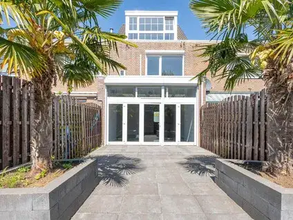 Tussenwoning te koop: Ellewoutsdijkstraat 214, Pendrecht Rotterdam