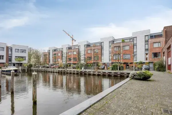 Terraced house for sale: Elly Kerckhoffskade 12, Gasthuiswijk Leiden