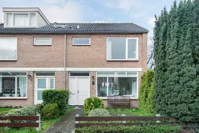 Corner house for rent: Else Mauhsstraat 1, Heldenbuurt Amstelveen
