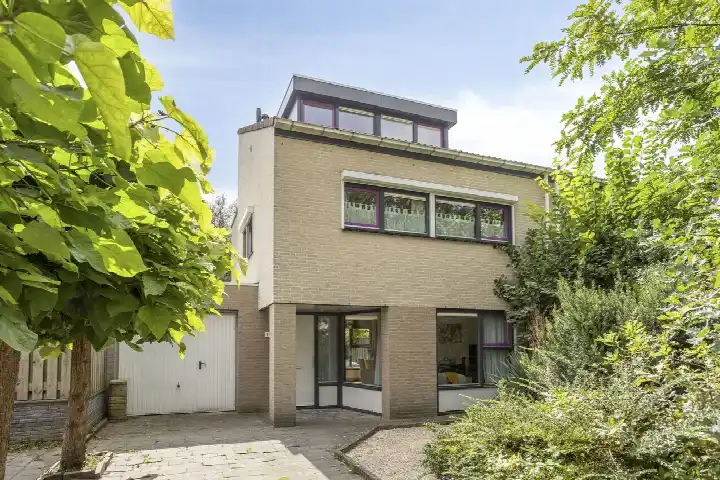 Hoekwoning te koop: Elsenestraat 1, Tempel Eindhoven