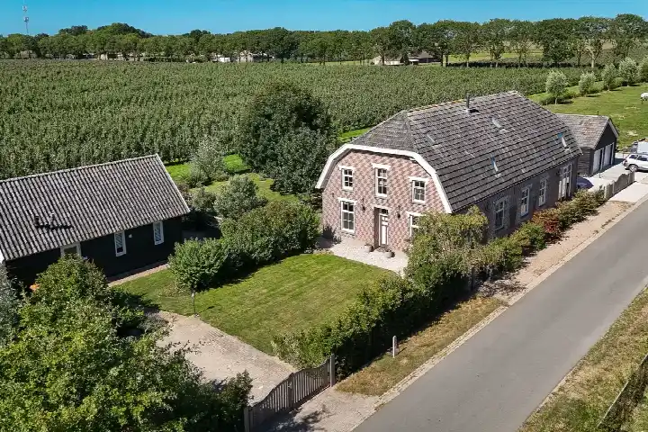 Vrijstaande woning te koop: Elsweg 3, Buitengebied Alphen Alphen