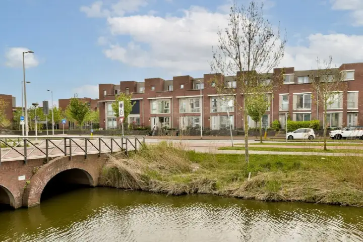 Tussenwoning te koop: elzenhagensingel 53, Elzenhagen-Noord Amsterdam