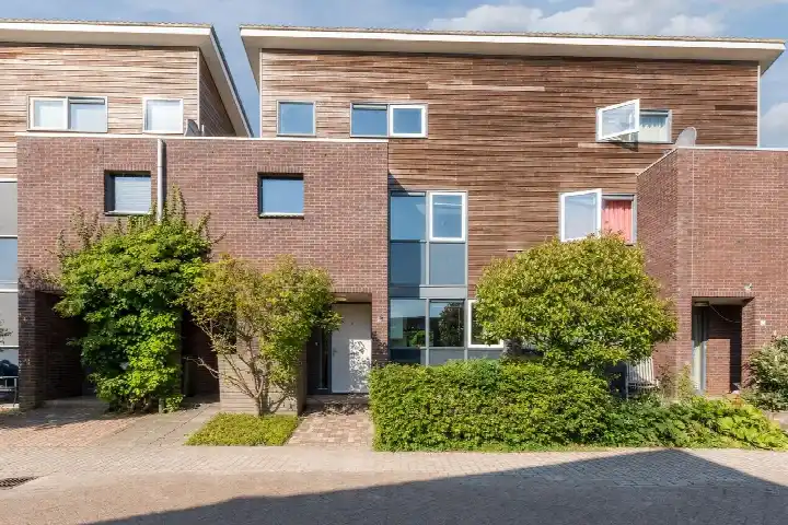 Twee-onder-één-kap te koop: Elzenhof 12, Vinkeveen Dorp Vinkeveen