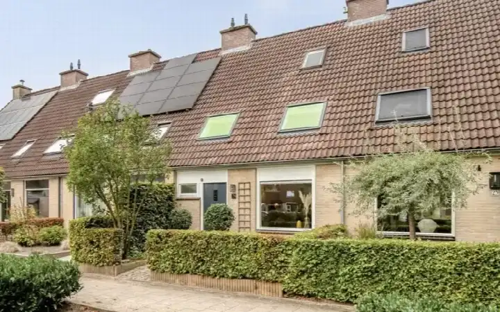 Tussenwoning te koop: Elzenhof 21, Renswoude Renswoude