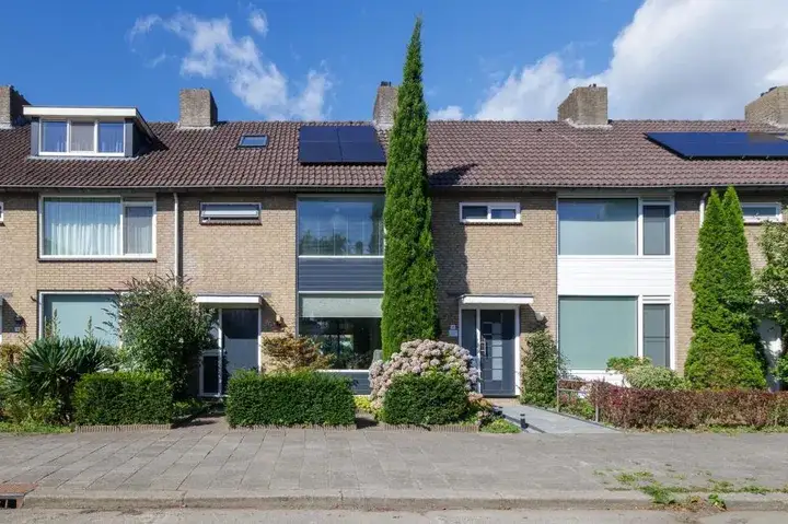 Tussenwoning te koop: Elzenlaan 16, Selwerd Groningen