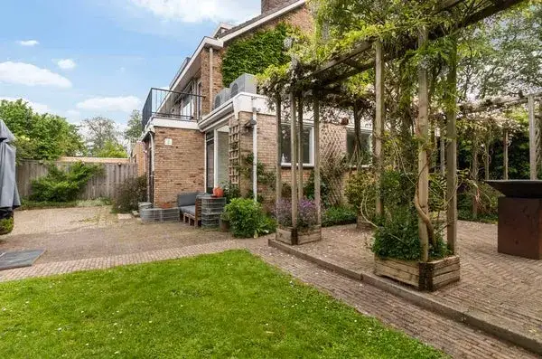 Corner house for sale: Elzenlaan 29, Dubbeldam-Zuid Dordrecht