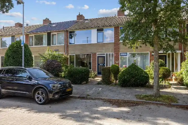 Tussenwoning te koop: Elzenlaan 54, Selwerd Groningen