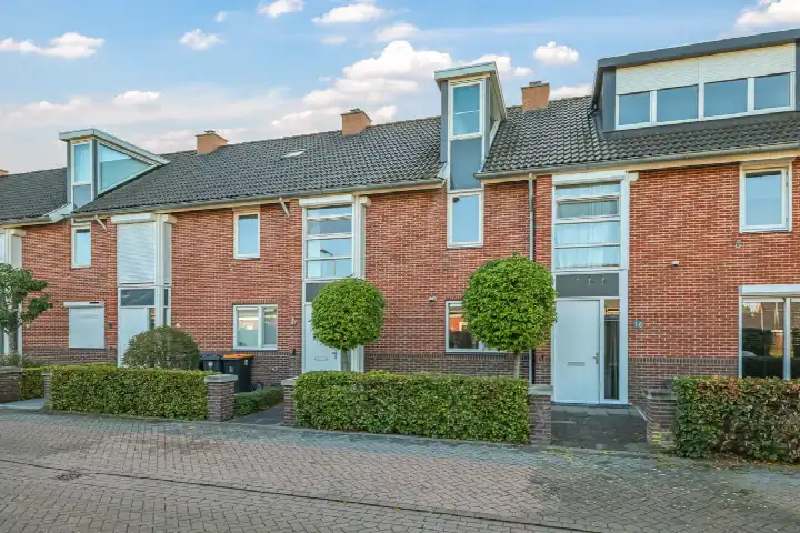 Tussenwoning te koop: Emailleerstraat 18, De Elshof - zuid Gaanderen