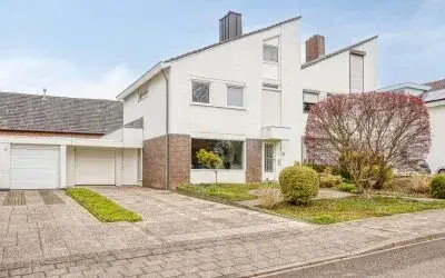 Terraced house for sale: Emilionlaan 52, Campagne Maastricht