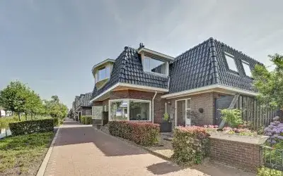 Twee-onder-één-kap te koop: Emmakade 140, Broekvelden-Zuid Bodegraven