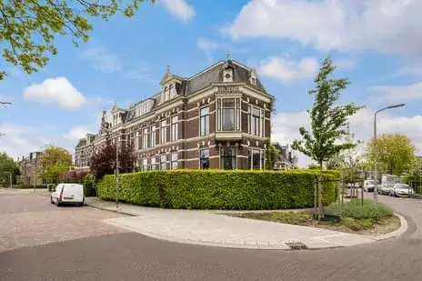 Hoekwoning te koop: Emmakade 18, Oranjewijk Leeuwarden