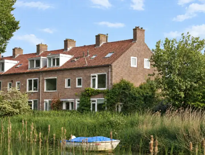 Hoekwoning te koop: Emmakade 32, Oranjebuurt Amstelveen