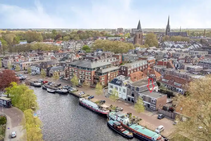 Hoekwoning te koop: Emmakade 8, Binnenstad Woerden