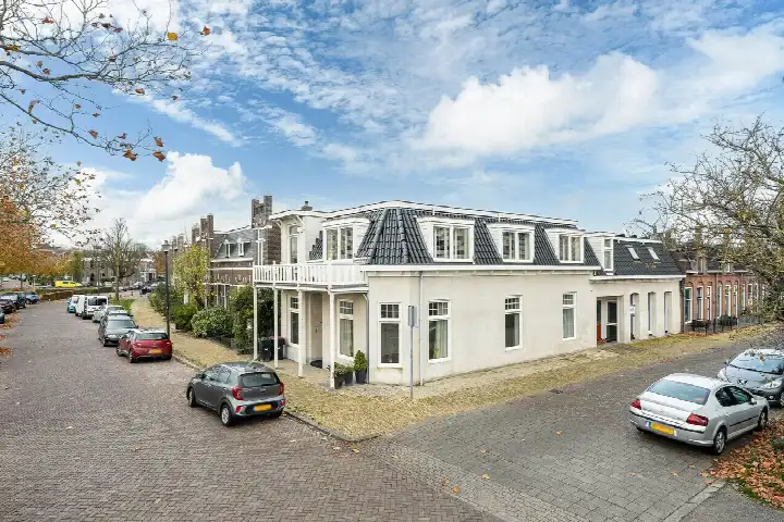 Woning te huur: Emmakade, Oranjewijk Leeuwarden